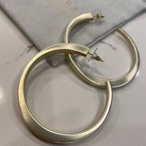 Kendra Scott thick Matte Gold Hoops